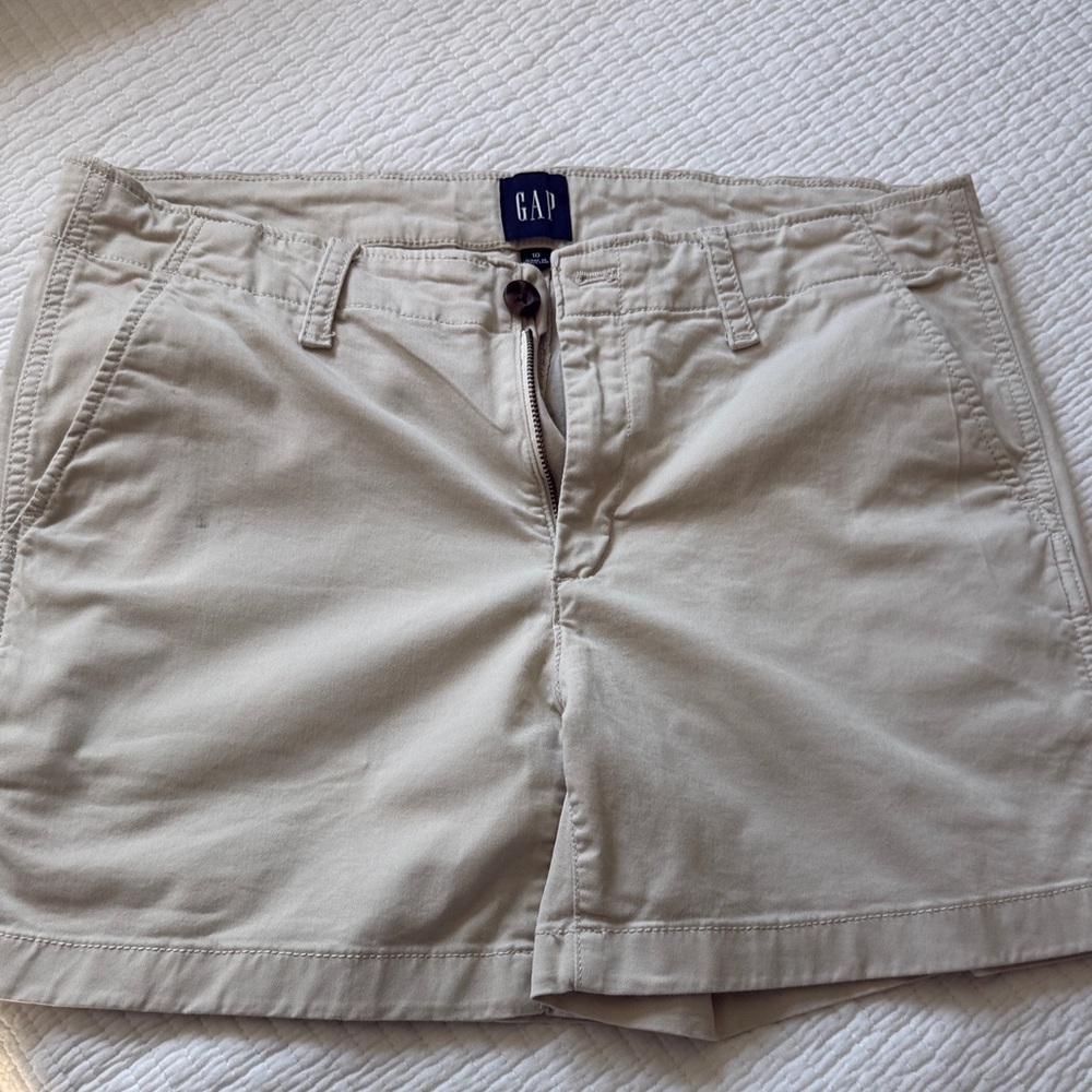 GAP Women's Light Khaki Bermuda Shorts